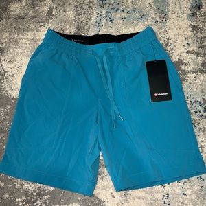 Lululemon Bowline Shorts 8” Size M & XXL